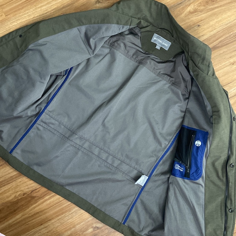 Women’s jacket - Picture 2 of 3